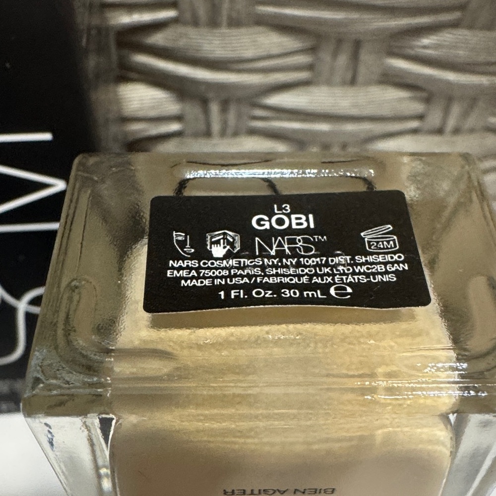 NARS Light Reflecting Foundation & Translucent Powder Duo - Light 3 Gobi - Picture 7 of 10